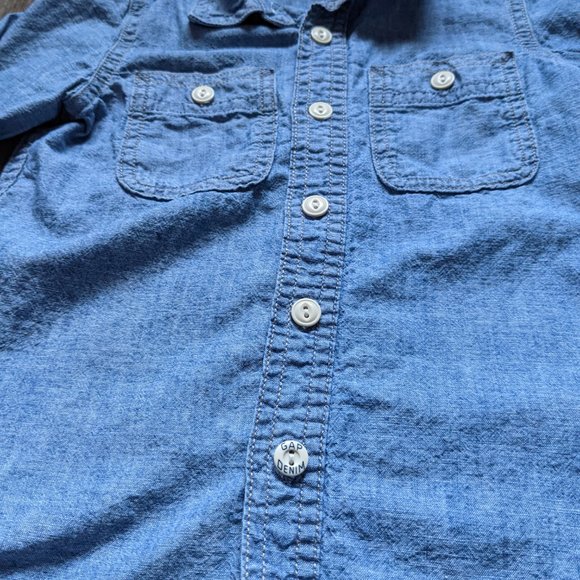 [KIDS 2/$30] EUC Toddler Boy (4T) - GAP Chambray Button-down Shirt - Picture 2 of 7